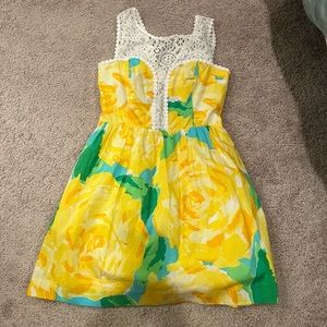 Lilly Pulitzer yellow first impressions Raegan dress size 4